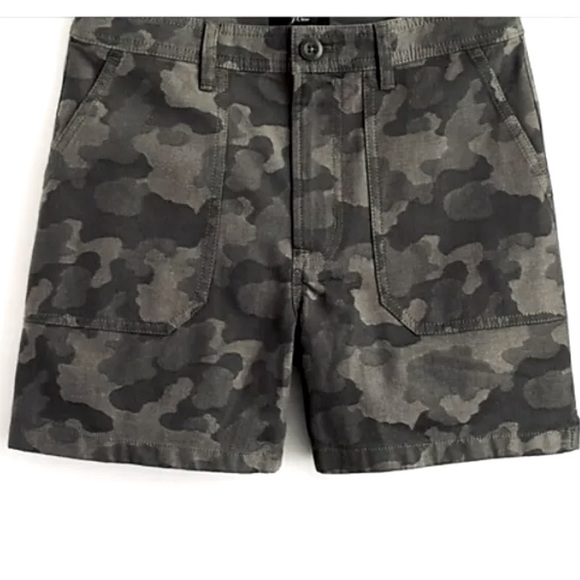 J.Crew CAMOUFLAGE PRINT High-Rise 4.5” inseam Cargo Shorts Army Green Black - Picture 1 of 9